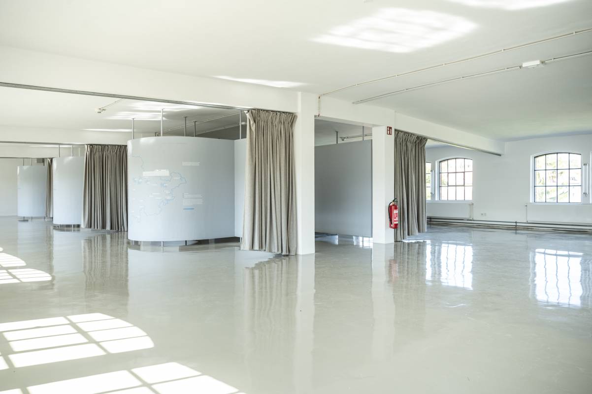 Studio Eiermann eignet sich perfekt für Workshops und lässt sich räumlich bei Bedarf trennen.