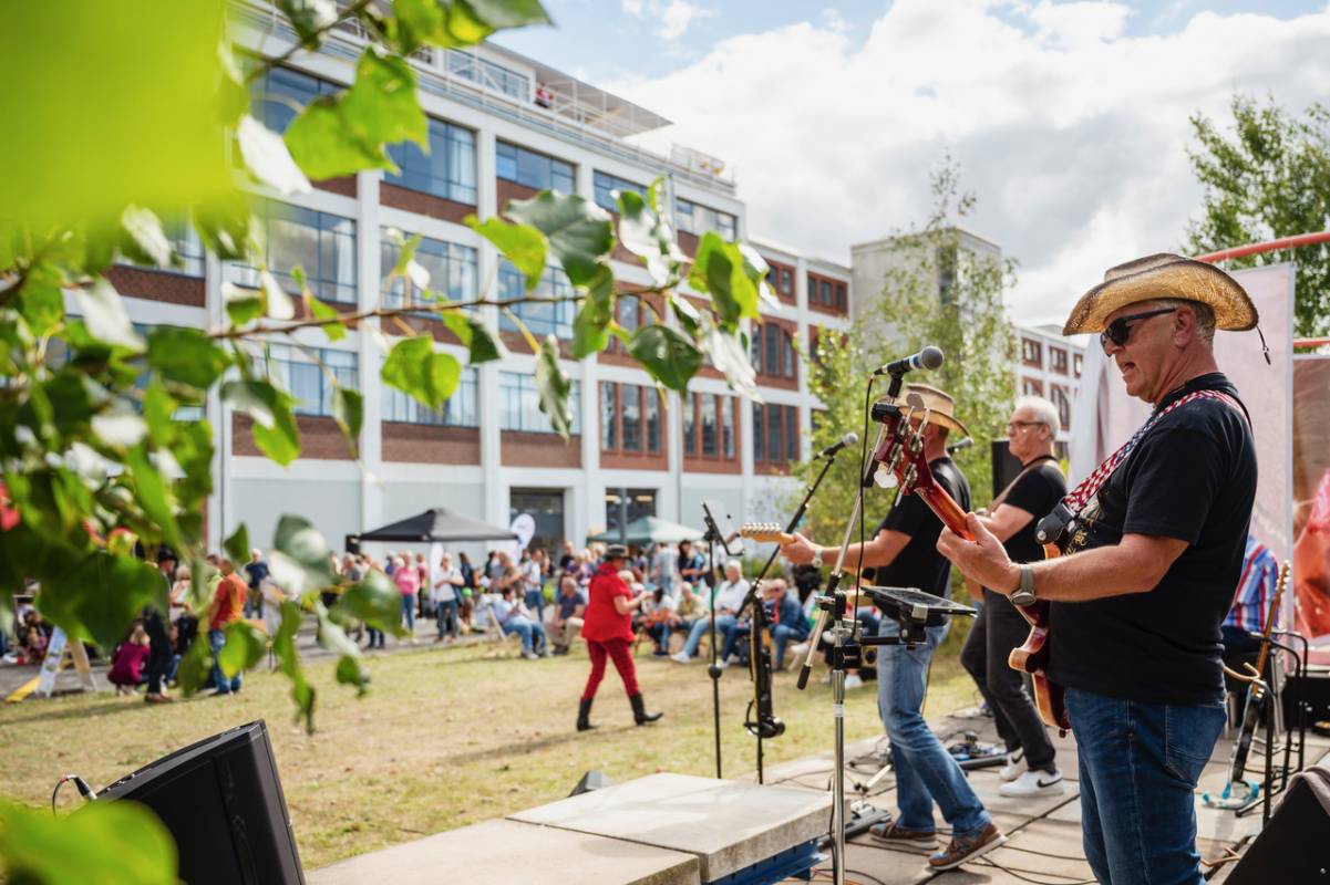 Ein vielfältiges musikalisches Angebot brachte alle in Tanzlaune.